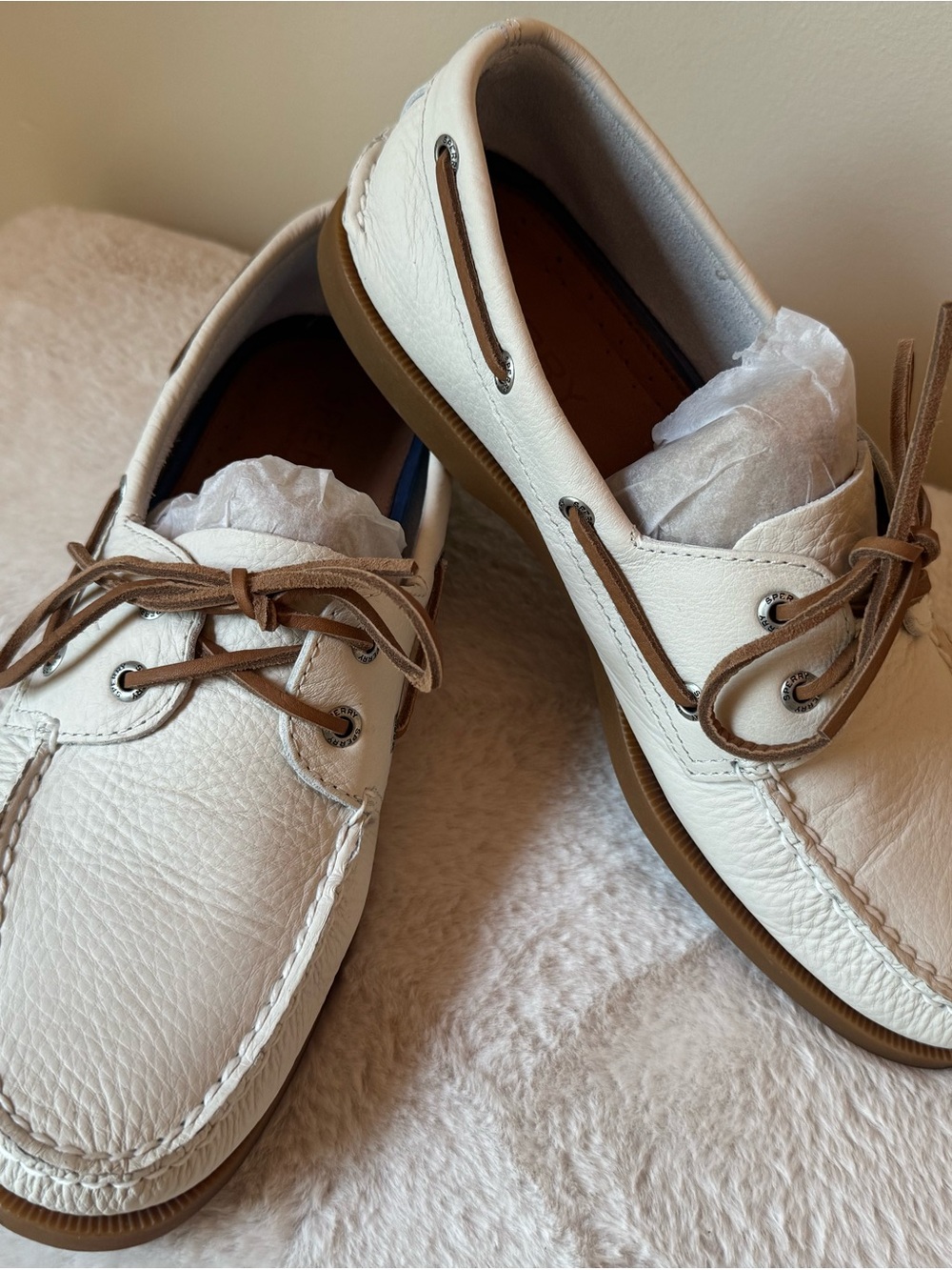 Sperry Men's White Leather Boat Shoes with Tan Laces